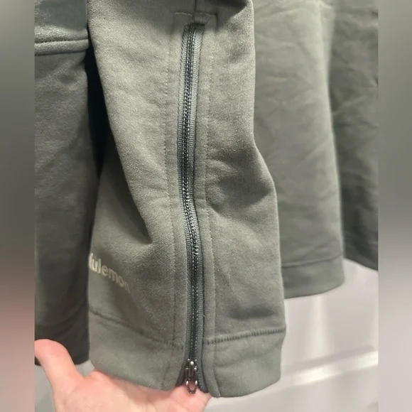 Lululemon Relaxed-fit Crew-neck sweatshirt in Palm Deco green. Size Large EUC - Picture 5 of 7